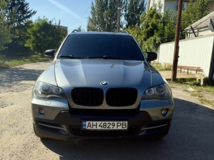 БМВ Х5 2008 в Славянске на Automoto.ua Серый БМВ Х5, объемом двигателя 3 л и пробегом 437 тыс. км за 14800 $, фото 1 на Automoto.ua