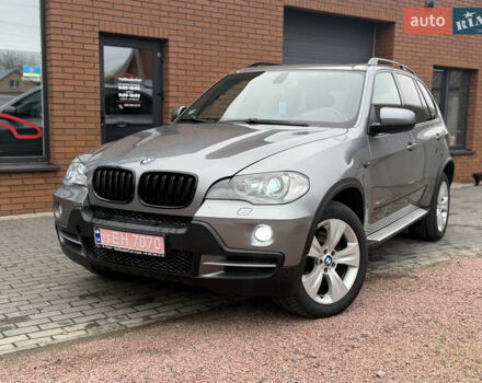 Серый БМВ Х5, объемом двигателя 3 л и пробегом 235 тыс. км за 17500 $, фото 1 на Automoto.ua