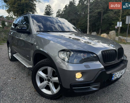 Серый БМВ Х5, объемом двигателя 3 л и пробегом 387 тыс. км за 12650 $, фото 1 на Automoto.ua