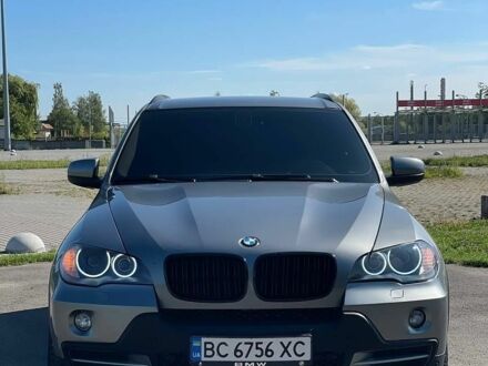 Серый БМВ Х5, объемом двигателя 3 л и пробегом 297 тыс. км за 13999 $, фото 1 на Automoto.ua