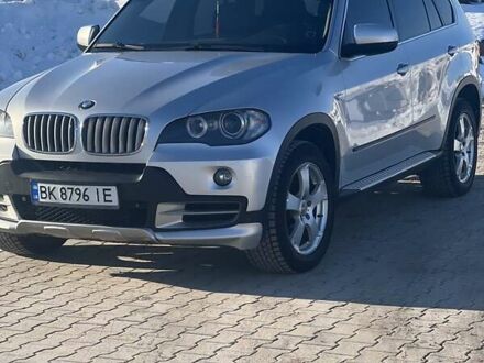 Серый БМВ Х5, объемом двигателя 3 л и пробегом 330 тыс. км за 14500 $, фото 1 на Automoto.ua