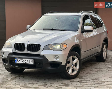 Серый БМВ Х5, объемом двигателя 3 л и пробегом 400 тыс. км за 9300 $, фото 1 на Automoto.ua