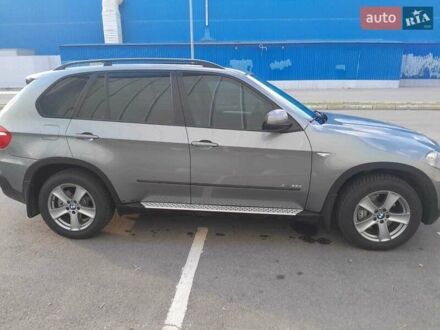 БМВ Х5 2009 у Херсоні на Automoto.ua Сірий БМВ Х5, об'ємом двигуна 0 л та пробігом 196 тис. км за 16500 $, фото 1 на Automoto.ua