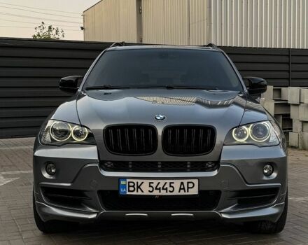 Серый БМВ Х5, объемом двигателя 3 л и пробегом 250 тыс. км за 17900 $, фото 1 на Automoto.ua