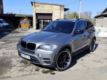 Серый БМВ Х5, объемом двигателя 3 л и пробегом 190 тыс. км за 16000 $, фото 1 на Automoto.ua