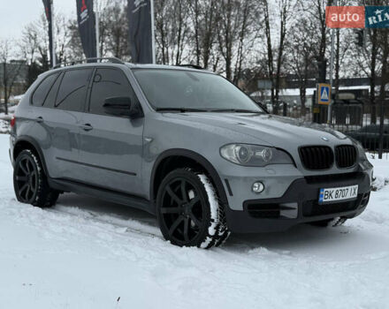 Сірий БМВ Х5, об'ємом двигуна 3 л та пробігом 296 тис. км за 13500 $, фото 1 на Automoto.ua
