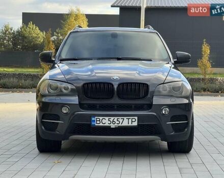Серый БМВ Х5, объемом двигателя 2.98 л и пробегом 279 тыс. км за 10900 $, фото 1 на Automoto.ua