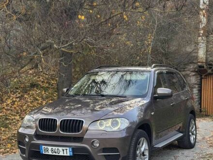 Серый БМВ Х5, объемом двигателя 3 л и пробегом 270 тыс. км за 5000 $, фото 1 на Automoto.ua