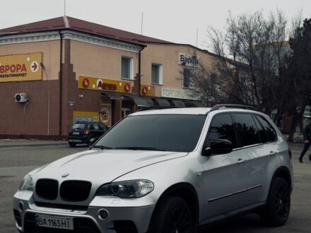 Серый БМВ Х5, объемом двигателя 4.4 л и пробегом 280 тыс. км за 10500 $, фото 1 на Automoto.ua