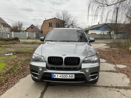 Серый БМВ Х5, объемом двигателя 3 л и пробегом 309 тыс. км за 12000 $, фото 1 на Automoto.ua