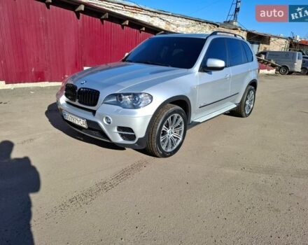 Серый БМВ Х5, объемом двигателя 3 л и пробегом 202 тыс. км за 16999 $, фото 1 на Automoto.ua