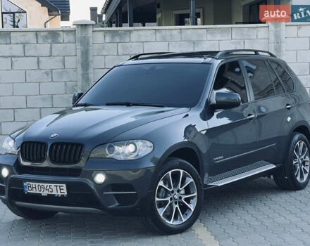 Серый БМВ Х5, объемом двигателя 3 л и пробегом 320 тыс. км за 16700 $, фото 1 на Automoto.ua