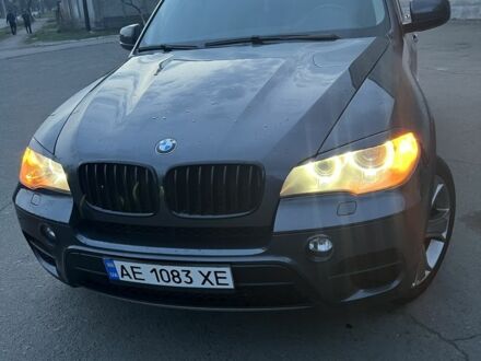 БМВ Х5 2011 у Павлограде на Automoto.ua Сірий БМВ Х5, об'ємом двигуна 3 л та пробігом 360 тис. км за 18500 $, фото 1 на Automoto.ua