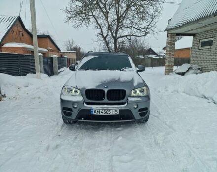 Серый БМВ Х5, объемом двигателя 3 л и пробегом 250 тыс. км за 11999 $, фото 1 на Automoto.ua