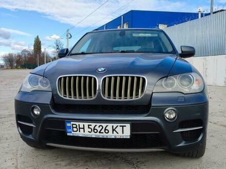 Серый БМВ Х5, объемом двигателя 3 л и пробегом 200 тыс. км за 15900 $, фото 1 на Automoto.ua