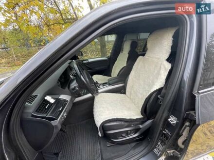 Серый БМВ Х5, объемом двигателя 3 л и пробегом 300 тыс. км за 17500 $, фото 1 на Automoto.ua