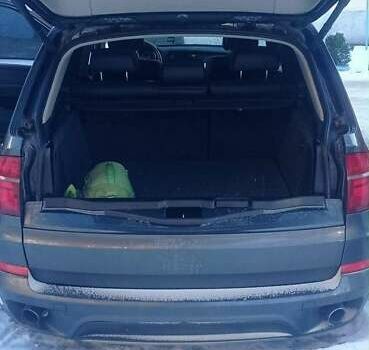 Серый БМВ Х5, объемом двигателя 2.98 л и пробегом 280 тыс. км за 13000 $, фото 1 на Automoto.ua