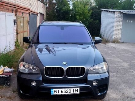 Серый БМВ Х5, объемом двигателя 3 л и пробегом 215 тыс. км за 15500 $, фото 1 на Automoto.ua