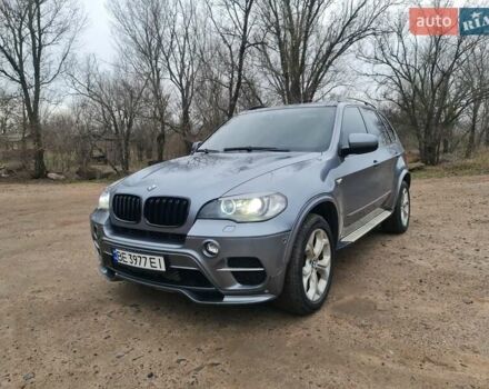 Серый БМВ Х5, объемом двигателя 3 л и пробегом 180 тыс. км за 18700 $, фото 1 на Automoto.ua