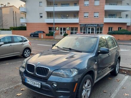 Серый БМВ Х5, объемом двигателя 3 л и пробегом 179 тыс. км за 4139 $, фото 1 на Automoto.ua