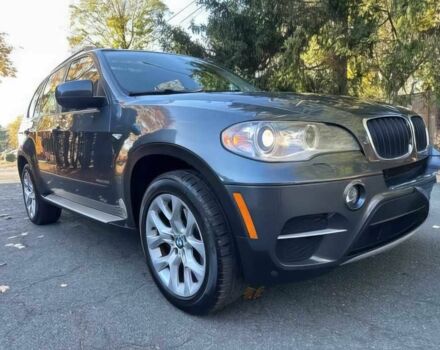 Серый БМВ Х5, объемом двигателя 3 л и пробегом 93 тыс. км за 2100 $, фото 1 на Automoto.ua