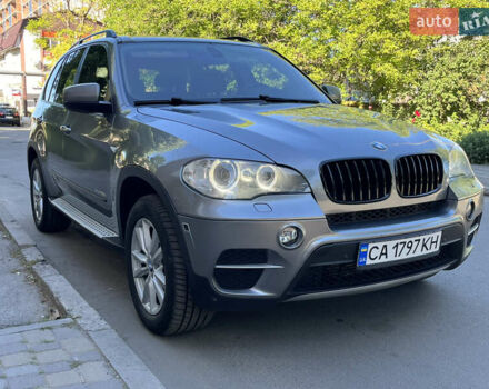 Серый БМВ Х5, объемом двигателя 3 л и пробегом 241 тыс. км за 16300 $, фото 1 на Automoto.ua