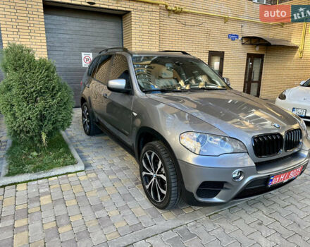 Серый БМВ Х5, объемом двигателя 3 л и пробегом 311 тыс. км за 16900 $, фото 1 на Automoto.ua