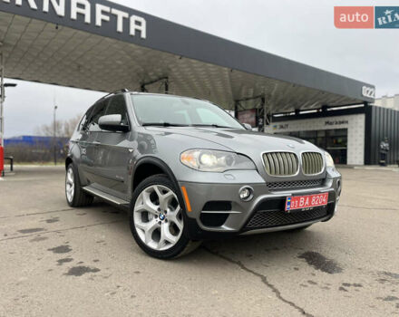 Серый БМВ Х5, объемом двигателя 3 л и пробегом 242 тыс. км за 18450 $, фото 1 на Automoto.ua