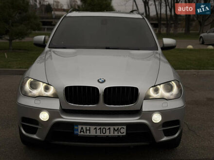 Серый БМВ Х5, объемом двигателя 3 л и пробегом 198 тыс. км за 18500 $, фото 1 на Automoto.ua