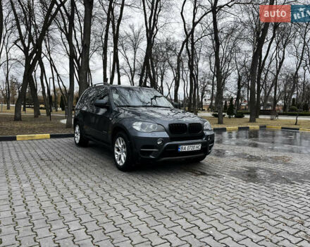 Серый БМВ Х5, объемом двигателя 2.98 л и пробегом 234 тыс. км за 15000 $, фото 1 на Automoto.ua