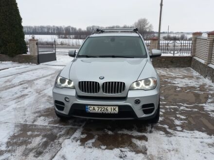 Серый БМВ Х5, объемом двигателя 3 л и пробегом 280 тыс. км за 17800 $, фото 1 на Automoto.ua