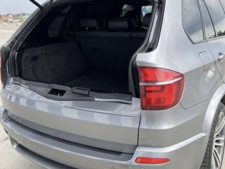 Сірий БМВ Х5, об'ємом двигуна 3 л та пробігом 250 тис. км за 14000 $, фото 1 на Automoto.ua