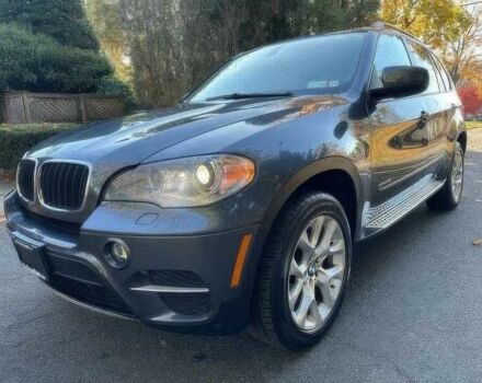 Серый БМВ Х5, объемом двигателя 3 л и пробегом 119 тыс. км за 2100 $, фото 1 на Automoto.ua