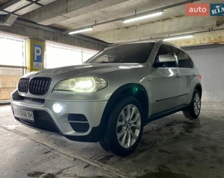 Серый БМВ Х5, объемом двигателя 4 л и пробегом 330 тыс. км за 19999 $, фото 1 на Automoto.ua