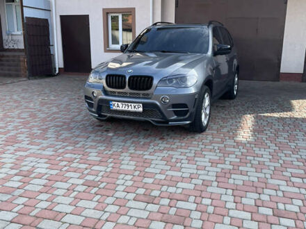 БМВ Х5 2013 в Белой Церкве на Automoto.ua Серый БМВ Х5, объемом двигателя 2.98 л и пробегом 324 тыс. км за 15500 $, фото 1 на Automoto.ua