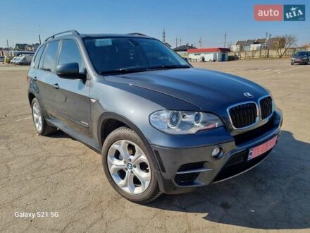 БМВ Х5 2013 в Ровно на Automoto.ua Серый БМВ Х5, объемом двигателя 3 л и пробегом 260 тыс. км за 14999 $, фото 1 на Automoto.ua