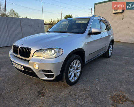 Серый БМВ Х5, объемом двигателя 2.98 л и пробегом 193 тыс. км за 10000 $, фото 1 на Automoto.ua