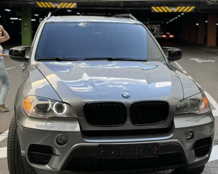 Серый БМВ Х5, объемом двигателя 3 л и пробегом 270 тыс. км за 21000 $, фото 1 на Automoto.ua