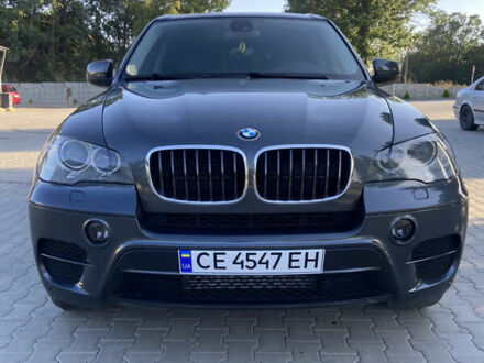 БМВ Х5 2013 у Кицмане на Automoto.ua Сірий БМВ Х5, об'ємом двигуна 2.99 л та пробігом 316 тис. км за 23000 $, фото 1 на Automoto.ua