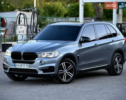 Серый БМВ Х5, объемом двигателя 3 л и пробегом 225 тыс. км за 23800 $, фото 1 на Automoto.ua