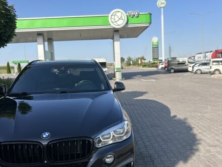 Сірий БМВ Х5, об'ємом двигуна 3 л та пробігом 300 тис. км за 27500 $, фото 1 на Automoto.ua