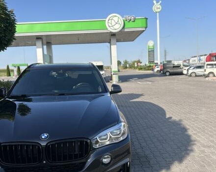 Серый БМВ Х5, объемом двигателя 3 л и пробегом 300 тыс. км за 27500 $, фото 1 на Automoto.ua