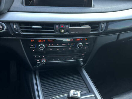 Сірий БМВ Х5, об'ємом двигуна 2.99 л та пробігом 300 тис. км за 25000 $, фото 1 на Automoto.ua