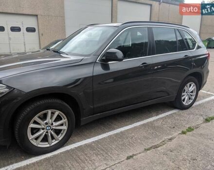 Сірий БМВ Х5, об'ємом двигуна 2 л та пробігом 200 тис. км за 26800 $, фото 1 на Automoto.ua
