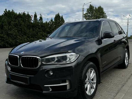 Серый БМВ Х5, объемом двигателя 2 л и пробегом 150 тыс. км за 23700 $, фото 1 на Automoto.ua