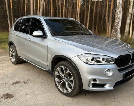 Серый БМВ Х5, объемом двигателя 3 л и пробегом 155 тыс. км за 23800 $, фото 1 на Automoto.ua