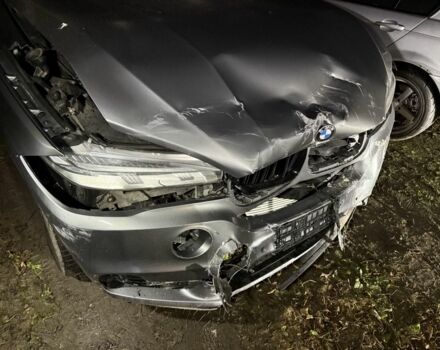 Серый БМВ Х5, объемом двигателя 3 л и пробегом 153 тыс. км за 15999 $, фото 1 на Automoto.ua