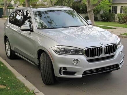 Серый БМВ Х5, объемом двигателя 2 л и пробегом 72 тыс. км за 20000 $, фото 1 на Automoto.ua