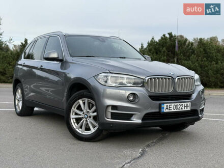 Серый БМВ Х5, объемом двигателя 2 л и пробегом 243 тыс. км за 27000 $, фото 1 на Automoto.ua