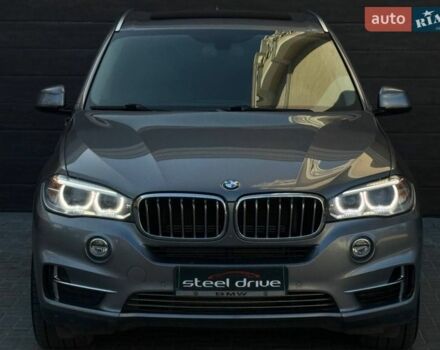 Серый БМВ Х5, объемом двигателя 2 л и пробегом 155 тыс. км за 31999 $, фото 1 на Automoto.ua